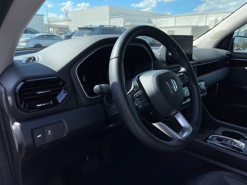 Certified 2025 Honda Pilot EX-L image 28