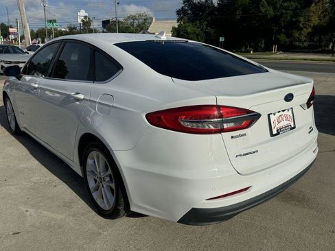 Used 2019 Ford Fusion SE FWD image 7