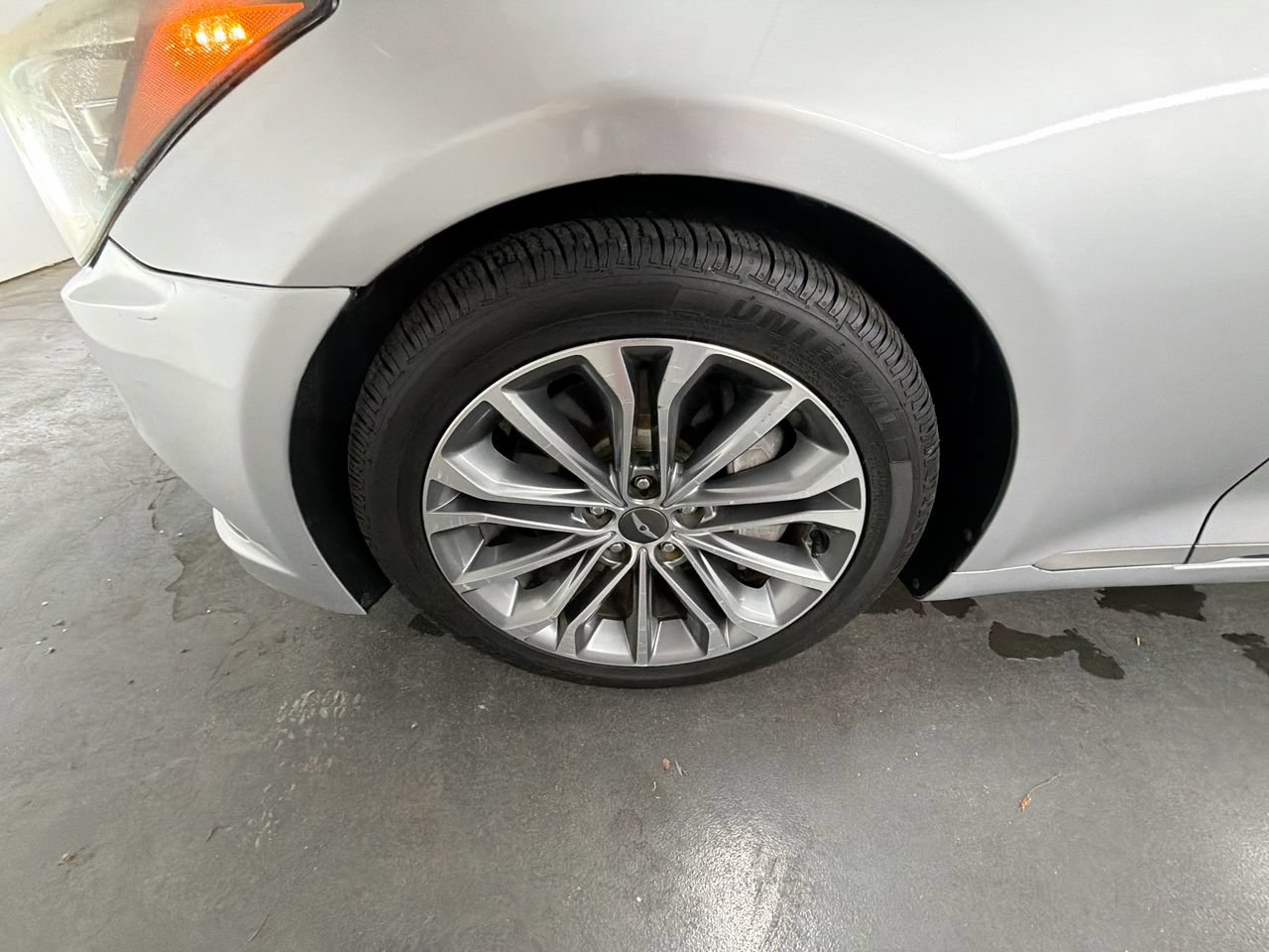 Used 2016 Hyundai Genesis 3.8 w/ Option Group 02 AWD/4WD image 33