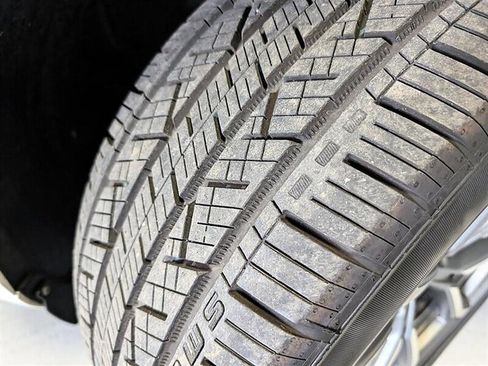 Used 2017 Volvo XC90 T6 Momentum w/ Vision Package image 16