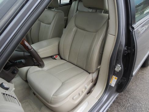 Used 2007 Cadillac DTS Luxury II FWD image 28