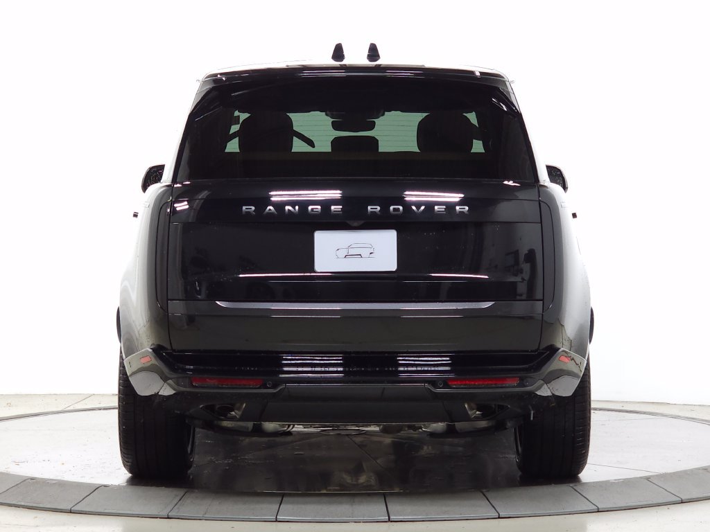 Used 2026 Land Rover Range Rover SE AWD/4WD image 4
