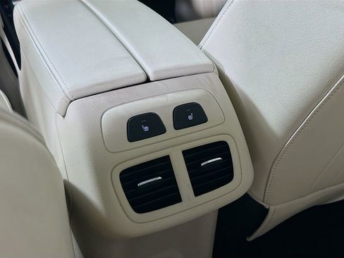 Used 2023 Buick Envision Avenir image 30