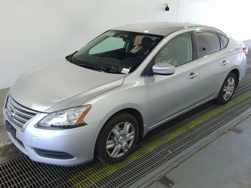 Used 2015 Nissan Sentra SV FWD image 1