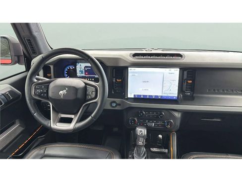 Used 2022 Ford Bronco Badlands image 13