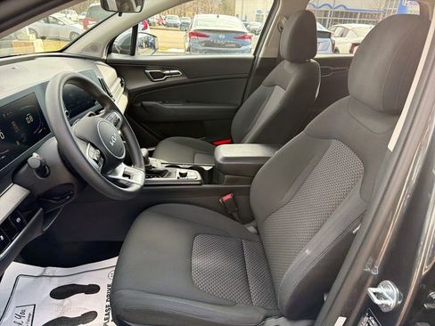 Certified 2023 Kia Sportage LX image 12