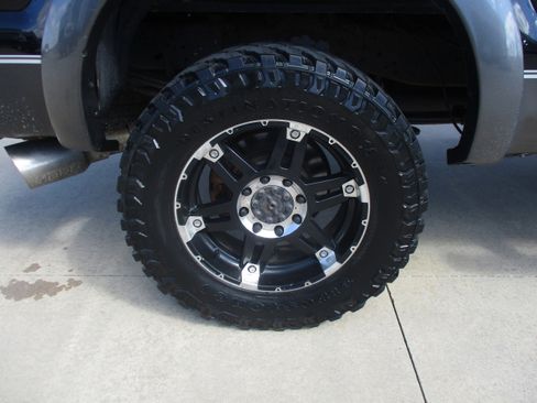 Used 2016 Ford F250 Lariat w/ Lariat Interior Package image 16