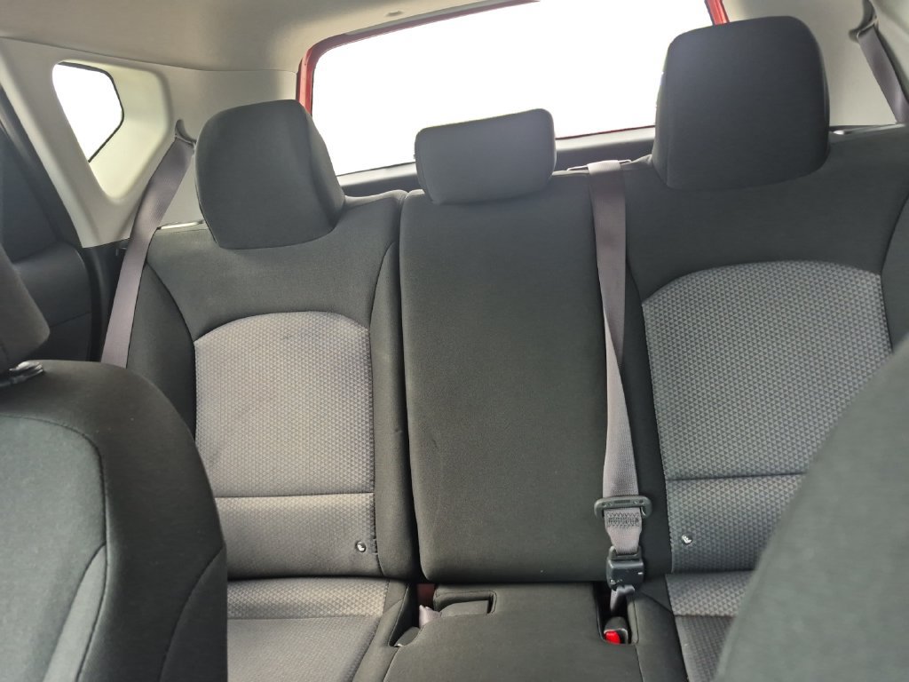 Used 2025 Kia Soul LX w/ LX Technology Package FWD image 13