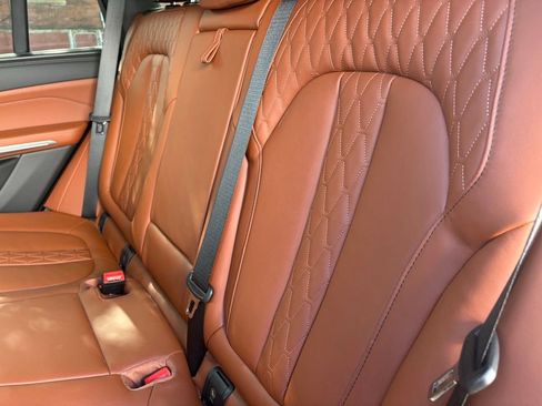 Certified 2025 BMW X5 xDrive40i w/ Executive Package AWD/4WD image 7