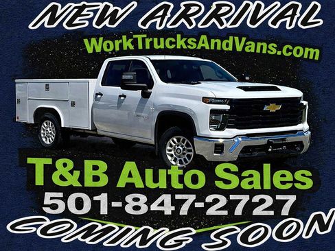 Used 2024 Chevrolet Silverado 2500 W/T image 1
