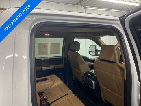Used 2022 Ford F250 Lariat w/ Lariat Ultimate Package image 9