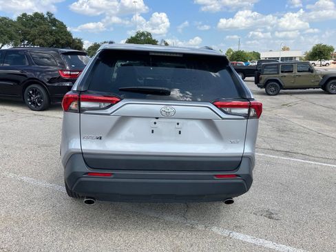 Used 2025 Toyota RAV4 XLE FWD image 5