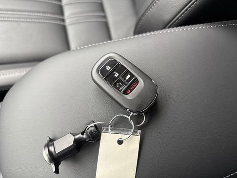 New 2026 Honda HR-V EX-L image 11