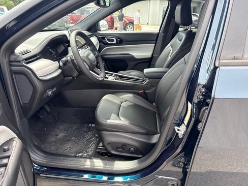 New 2026 Jeep Compass Limited AWD/4WD image 16