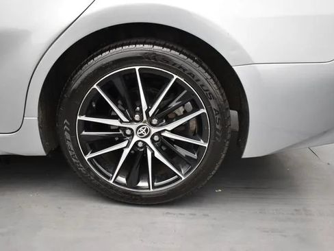 Used 2024 Toyota Camry SE FWD image 33