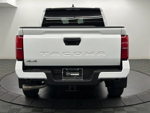 Used 2026 Toyota Tacoma SR5 AWD/4WD image 17