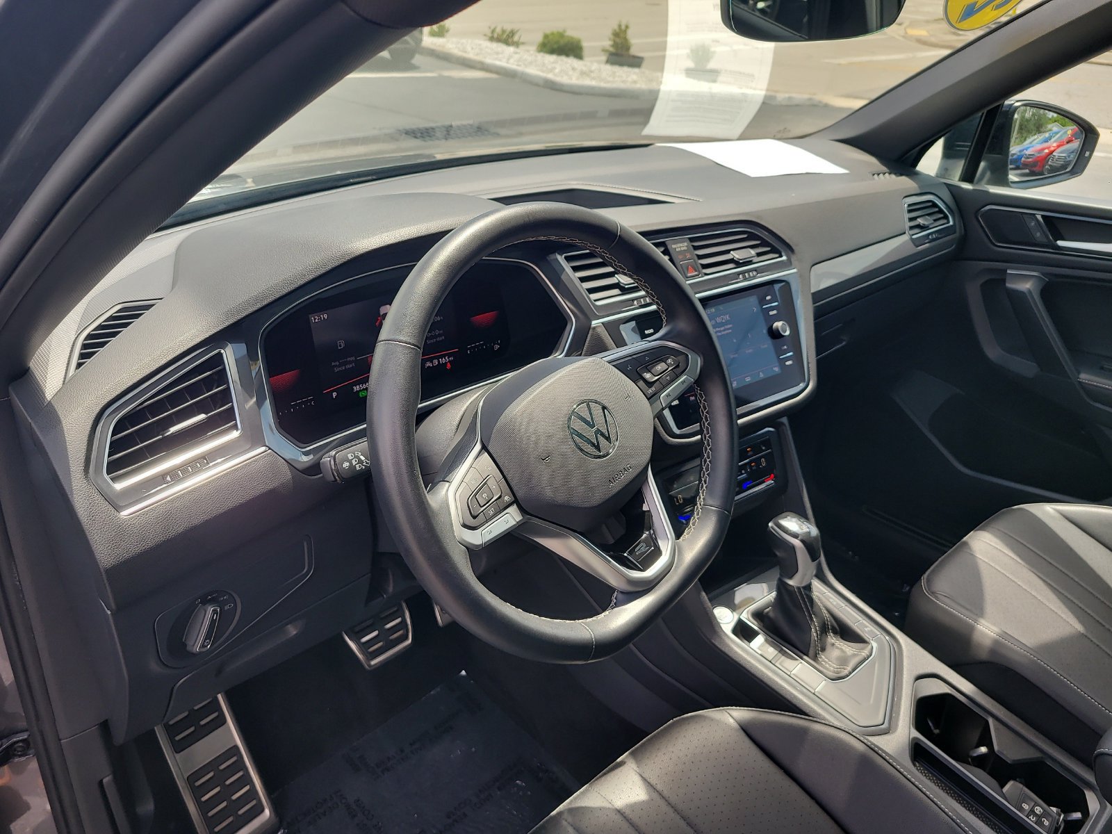 Used 2023 Volkswagen Tiguan SE R-Line FWD image 18