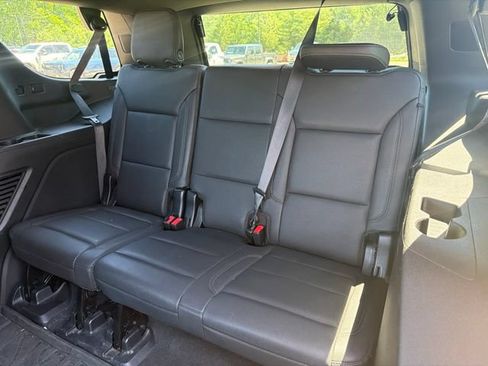Used 2022 Chevrolet Tahoe LT w/ Luxury Package AWD/4WD image 13