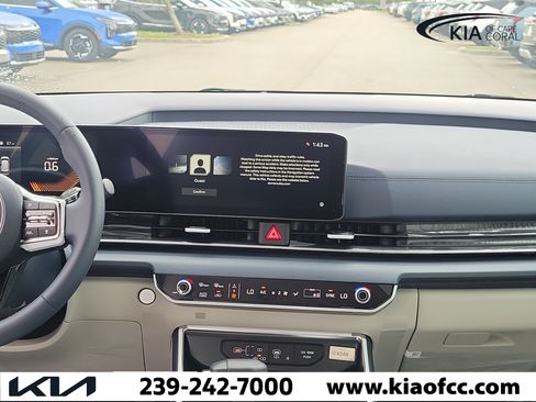 New 2026 Kia Carnival EX FWD image 18