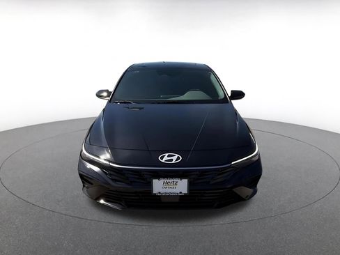 Used 2025 Hyundai Elantra SEL FWD image 4