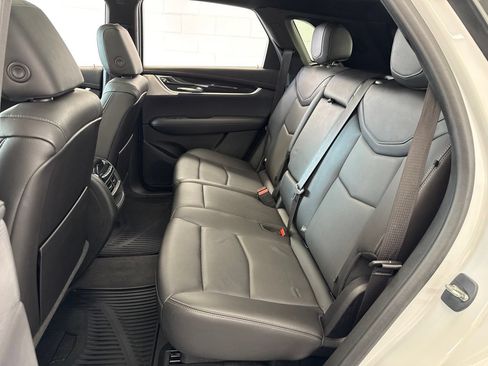 Used 2021 Cadillac XT5 Premium Luxury FWD image 40