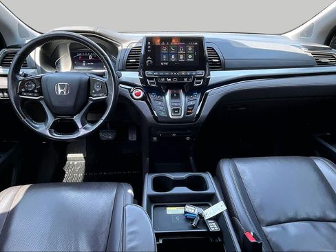 Used 2018 Honda Odyssey Elite image 16