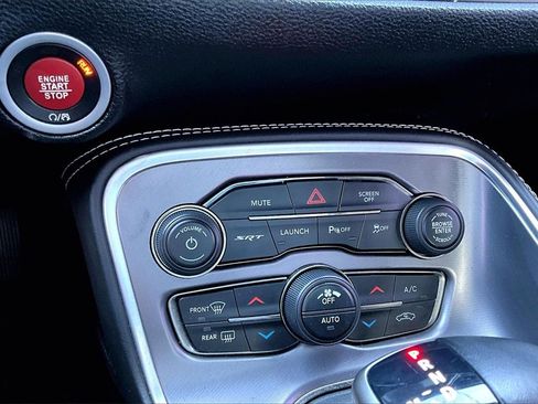 Used 2019 Dodge Challenger SRT Hellcat Redeye image 34