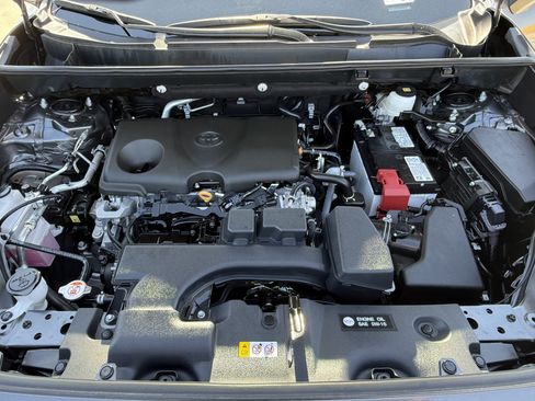 Used 2025 Toyota RAV4 XLE Premium AWD/4WD image 32