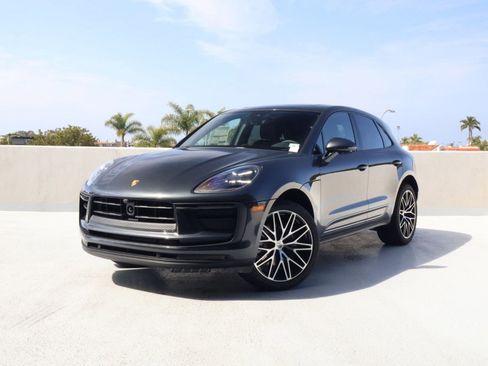 New 2026 Porsche Macan AWD/4WD image 1