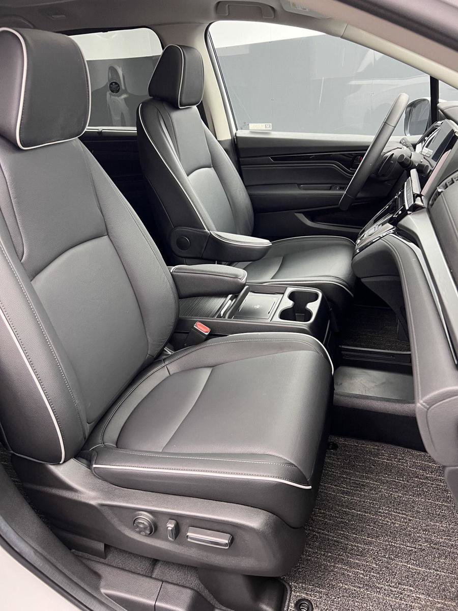 Certified 2026 Honda Odyssey Touring image 41