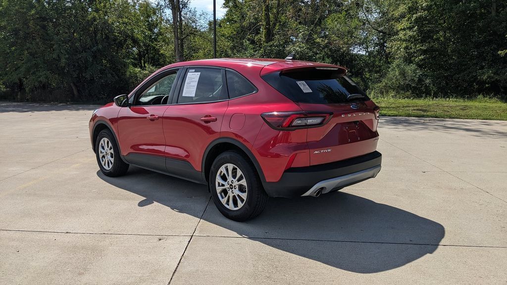 Certified 2025 Ford Escape Active w/ Cold Weather Package AWD/4WD image 5