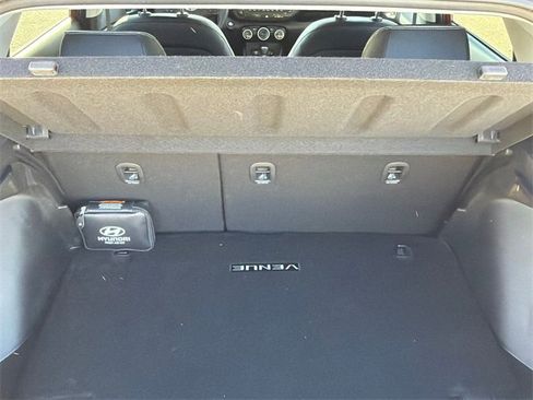 Certified 2025 Hyundai Venue Limited image 10