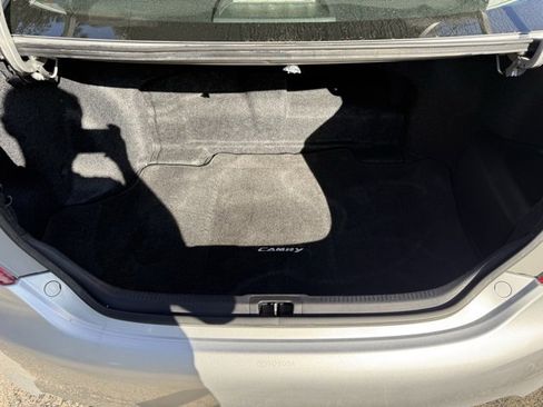 Used 2014 Toyota Camry LE image 29