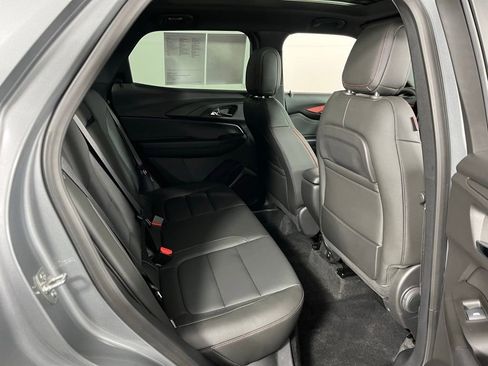 Certified 2025 Chevrolet TrailBlazer RS w/ Convenience Package FWD image 8