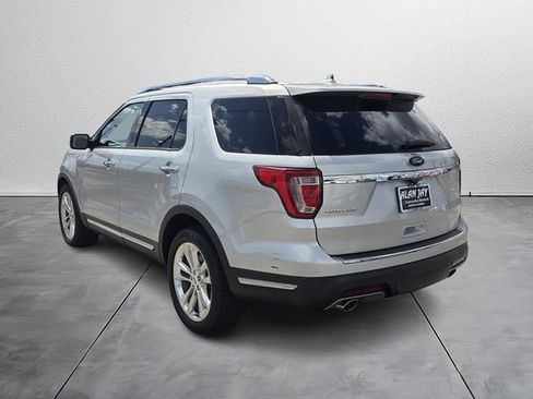 Used 2019 Ford Explorer Limited w/ Ford Safe & Smart Package image 4