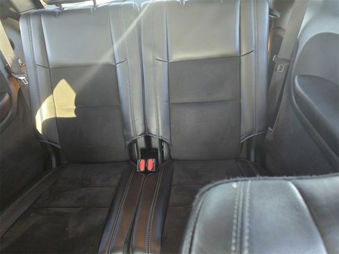 Used 2022 Dodge Durango GT image 11