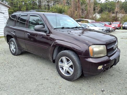 Used 2008 Chevrolet TrailBlazer LT w/ Cargo Convenience Package image 1