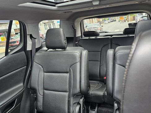 Used 2017 GMC Acadia SLT AWD/4WD image 7