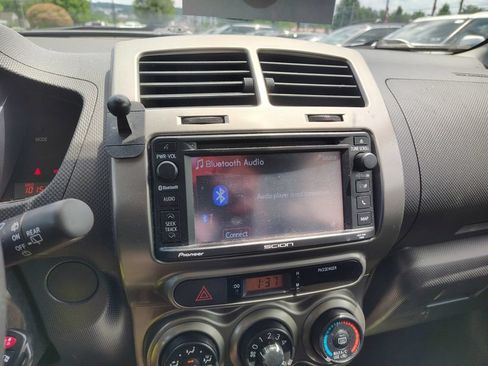 Used 2013 Scion xD FWD image 12