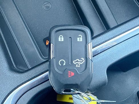 Used 2021 Chevrolet Silverado 1500 LTZ AWD/4WD image 45