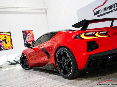 Used 2021 Chevrolet Corvette Stingray Coupe w/ Z51 Performance Package RWD image 79