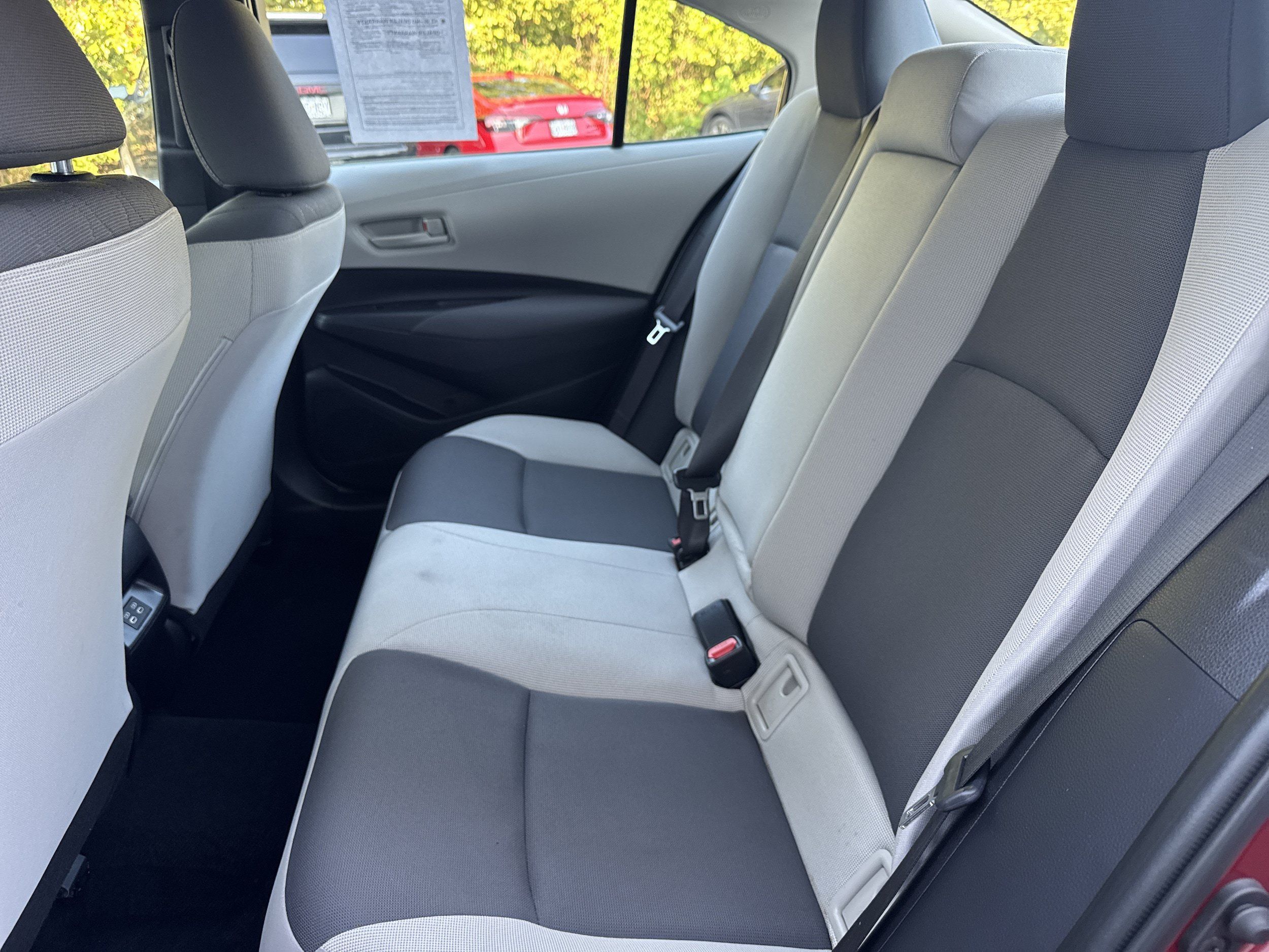 Used 2025 Toyota Corolla LE FWD image 8