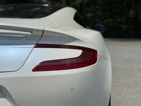 Used 2014 Aston Martin Vanquish Coupe RWD image 26