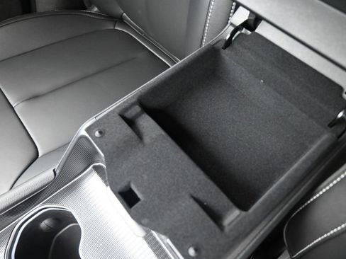 New 2025 Jeep Grand Cherokee L Limited w/ Black Appearance Package image 4