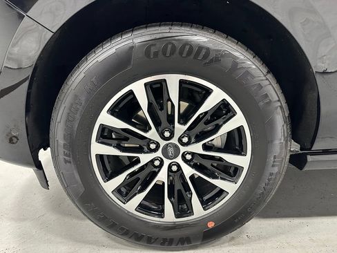 Used 2025 Ford Expedition Platinum AWD/4WD image 63