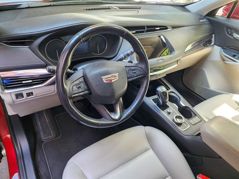 Used 2019 Cadillac XT4 Luxury FWD image 12