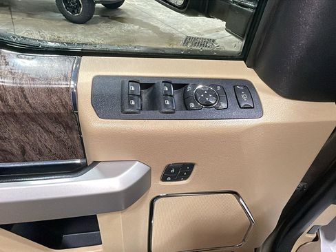Used 2019 Ford F350 Lariat w/ Lariat Ultimate Package image 14