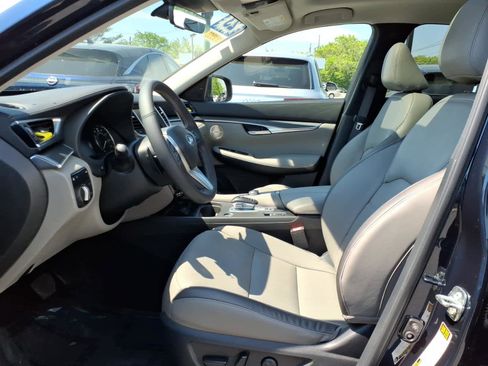 Certified 2023 INFINITI QX50 Luxe AWD/4WD image 11