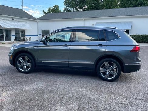 Used 2020 Volkswagen Tiguan SEL w/ 3rd Row Seat Package AWD/4WD image 28