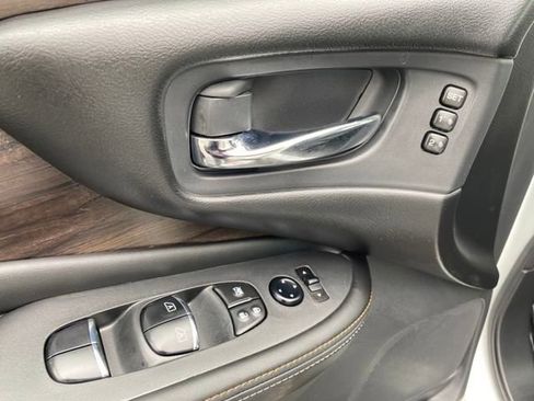 Used 2024 Nissan Murano Platinum image 12